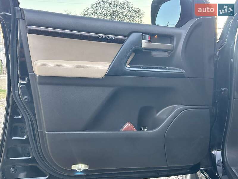 Позашляховик / Кросовер Toyota Land Cruiser 2007 в Одесі