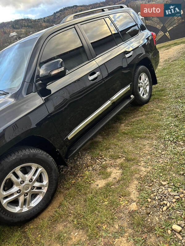 Внедорожник / Кроссовер Toyota Land Cruiser 2013 в Ивано-Франковске фото 27 Внедорожник / Кроссовер Toyota Land Cruiser 2013 в Ивано-Франковске