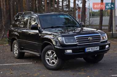 Внедорожник / Кроссовер Toyota Land Cruiser 2004 в Малине
