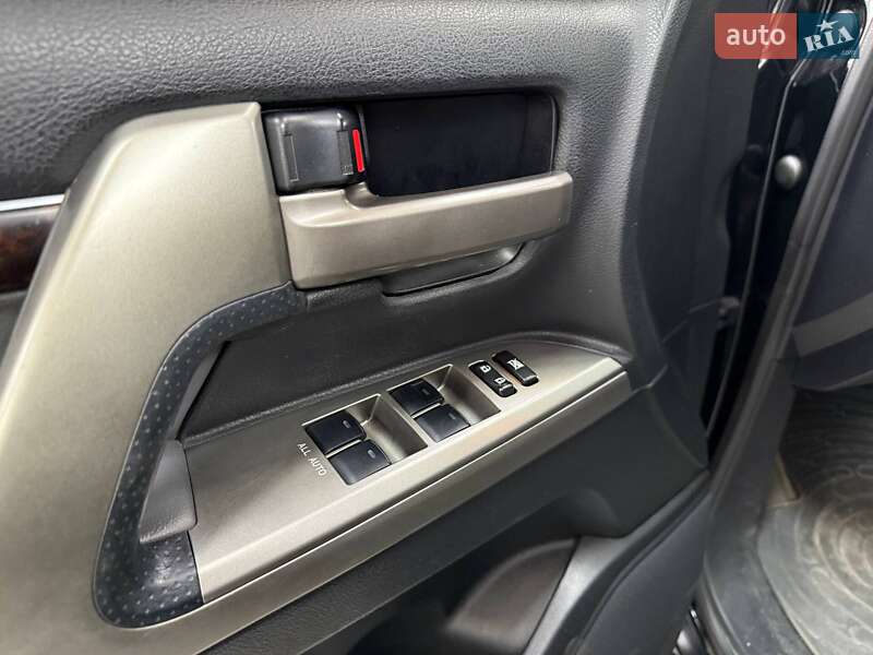Внедорожник / Кроссовер Toyota Land Cruiser 2008 в Киеве фото 19 Внедорожник / Кроссовер Toyota Land Cruiser 2008 в Киеве