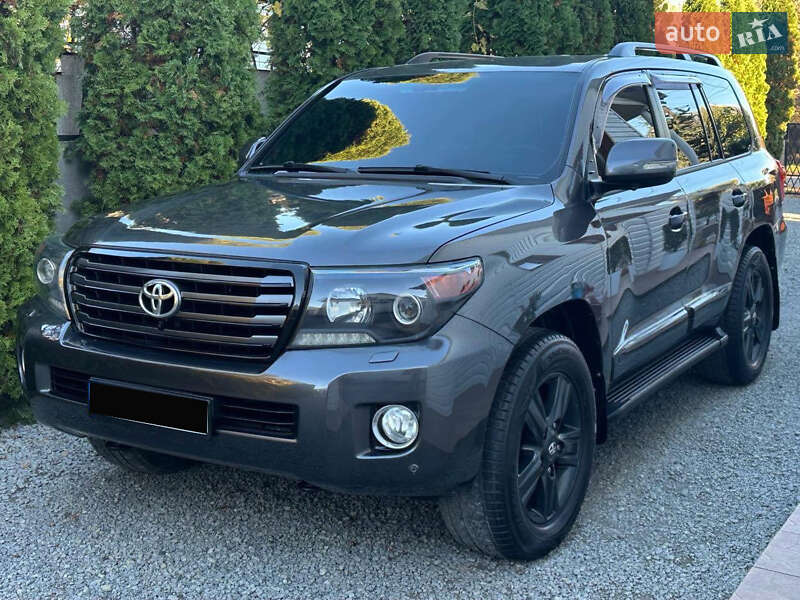 Toyota Land Cruiser 2012
