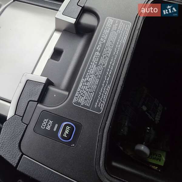 Внедорожник / Кроссовер Toyota Land Cruiser 2018 в Киеве