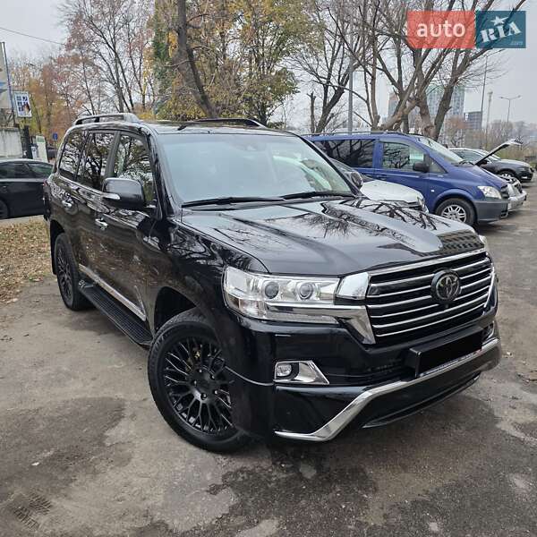 Внедорожник / Кроссовер Toyota Land Cruiser 2018 в Киеве