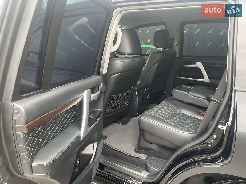 Внедорожник / Кроссовер Toyota Land Cruiser 2017 в Киеве