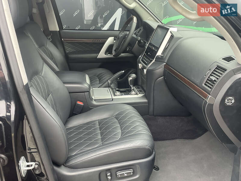 Внедорожник / Кроссовер Toyota Land Cruiser 2017 в Киеве