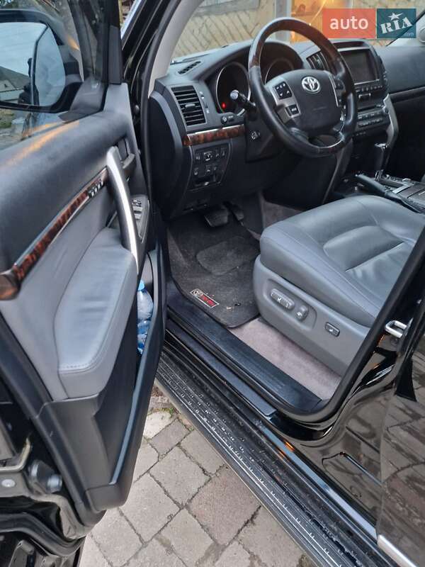 Внедорожник / Кроссовер Toyota Land Cruiser 2011 в Сумах фото 8 Внедорожник / Кроссовер Toyota Land Cruiser 2011 в Сумах
