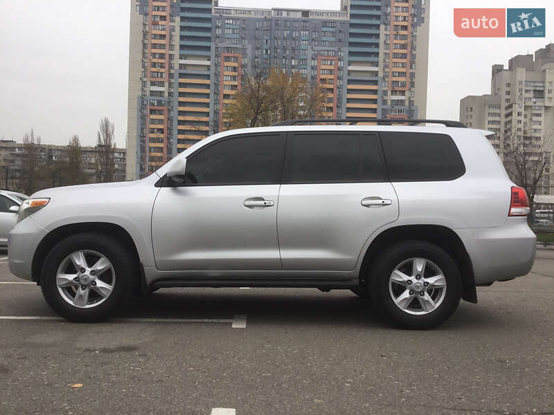 Внедорожник / Кроссовер Toyota Land Cruiser 2008 в Киеве фото 5 Внедорожник / Кроссовер Toyota Land Cruiser 2008 в Киеве