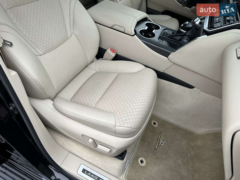 Внедорожник / Кроссовер Toyota Land Cruiser 2021 в Киеве фото 27 Внедорожник / Кроссовер Toyota Land Cruiser 2021 в Киеве