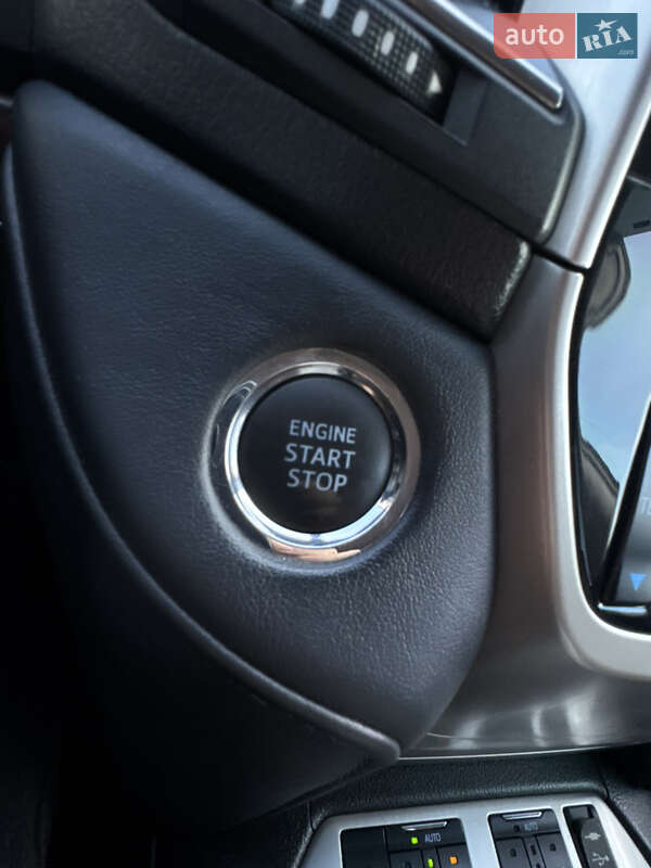 Внедорожник / Кроссовер Toyota Land Cruiser 2019 в Львове фото 34 Внедорожник / Кроссовер Toyota Land Cruiser 2019 в Львове