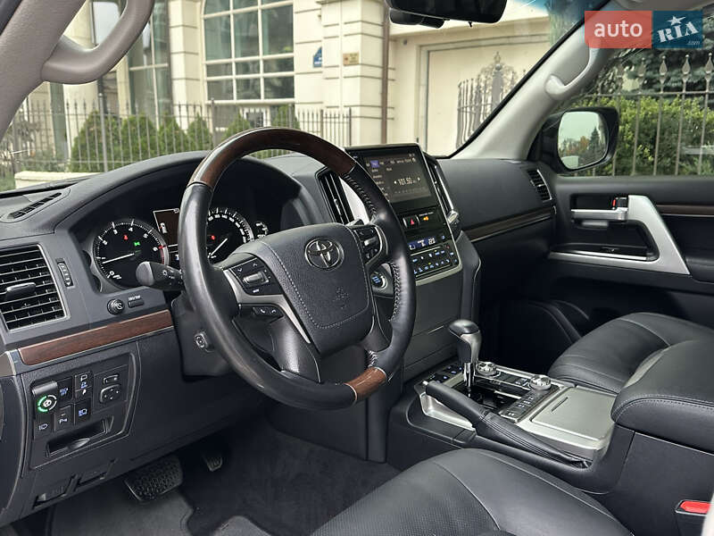 Внедорожник / Кроссовер Toyota Land Cruiser 2020 в Киеве