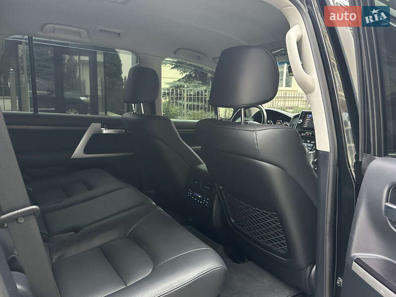 Внедорожник / Кроссовер Toyota Land Cruiser 2020 в Киеве