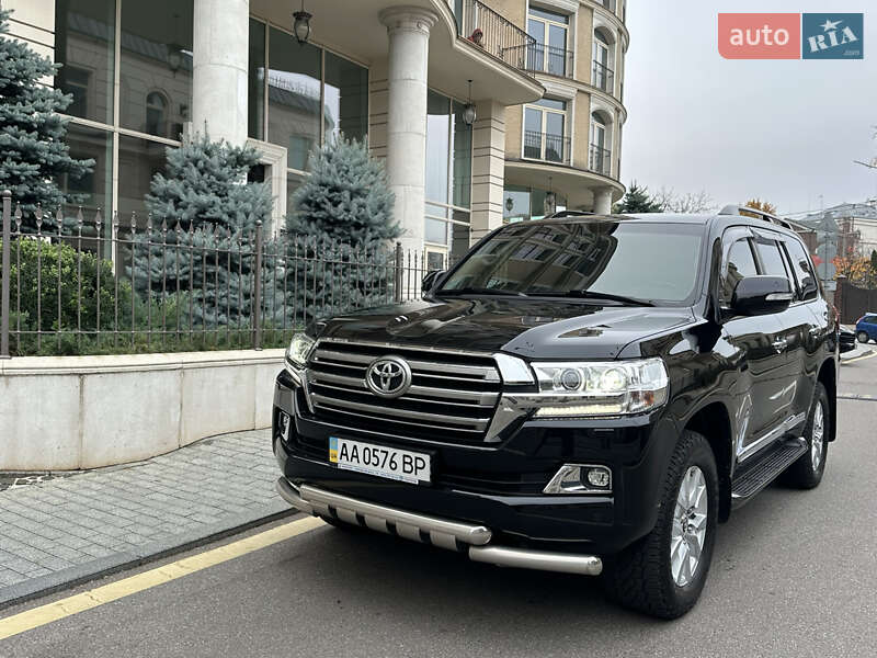 Внедорожник / Кроссовер Toyota Land Cruiser 2020 в Киеве