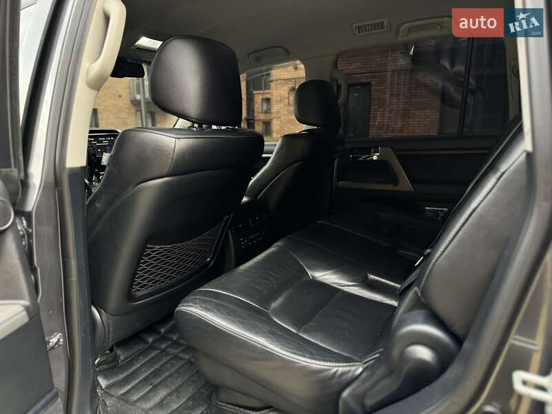 Внедорожник / Кроссовер Toyota Land Cruiser 2012 в Калуше