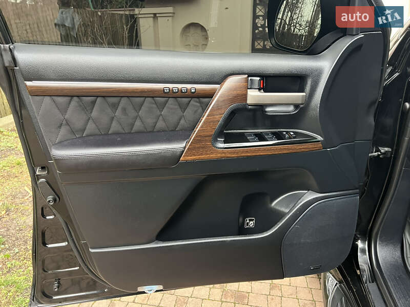 Внедорожник / Кроссовер Toyota Land Cruiser 2008 в Киеве