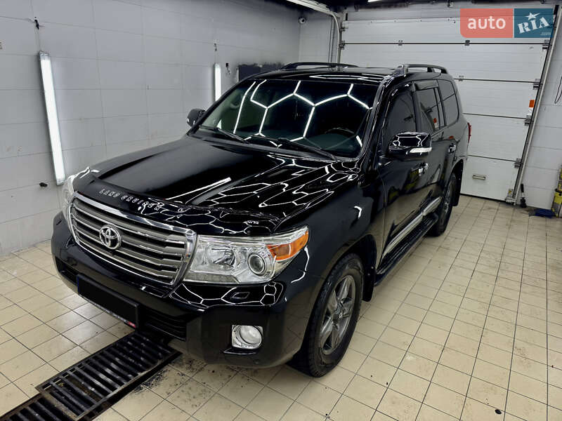 Toyota Land Cruiser 2013