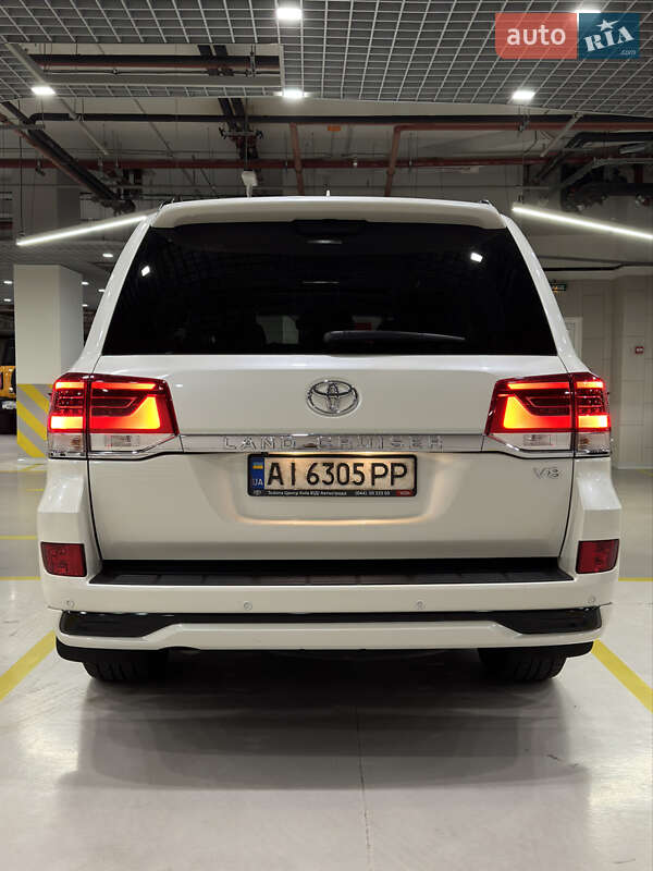 Внедорожник / Кроссовер Toyota Land Cruiser 2016 в Киеве