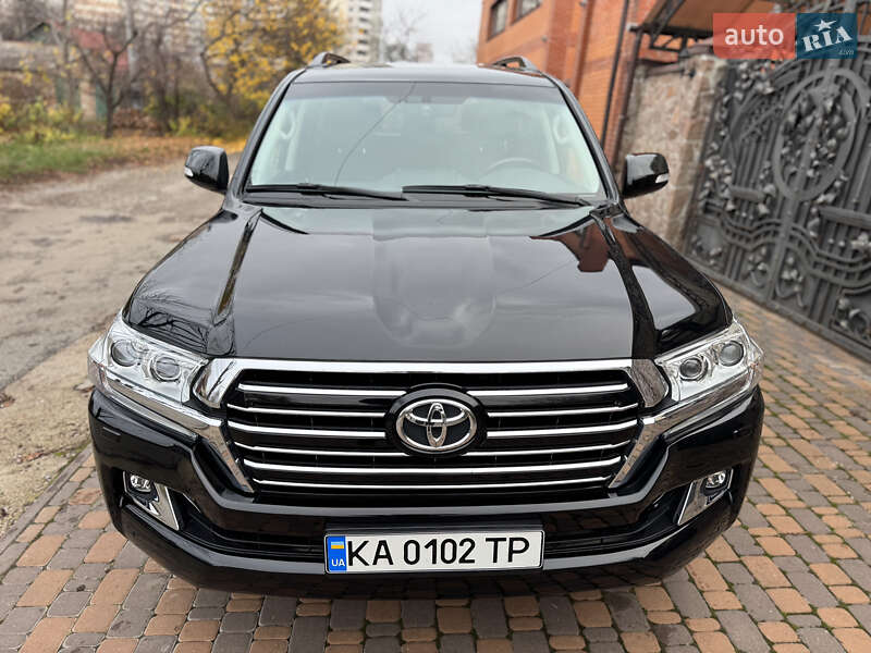 Внедорожник / Кроссовер Toyota Land Cruiser 2019 в Киеве