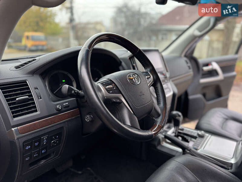 Внедорожник / Кроссовер Toyota Land Cruiser 2019 в Киеве