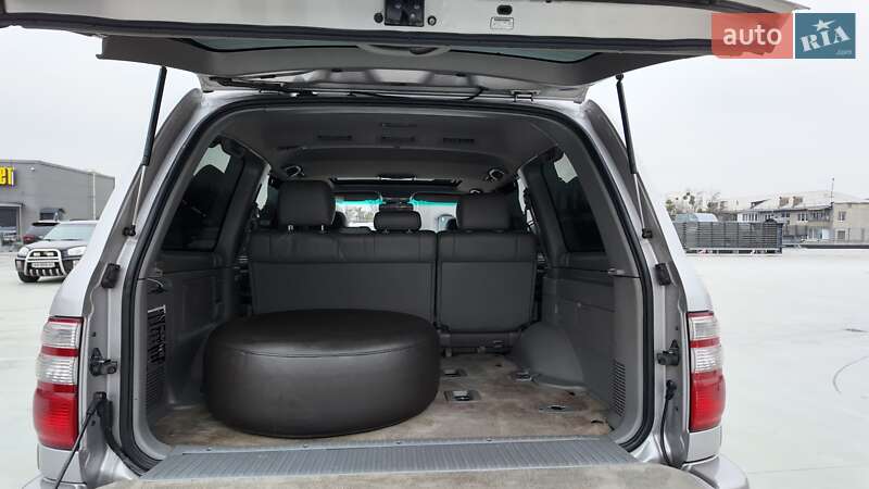 Внедорожник / Кроссовер Toyota Land Cruiser 2004 в Киеве