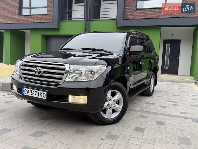 Внедорожник / Кроссовер Toyota Land Cruiser 2008 в Тернополе