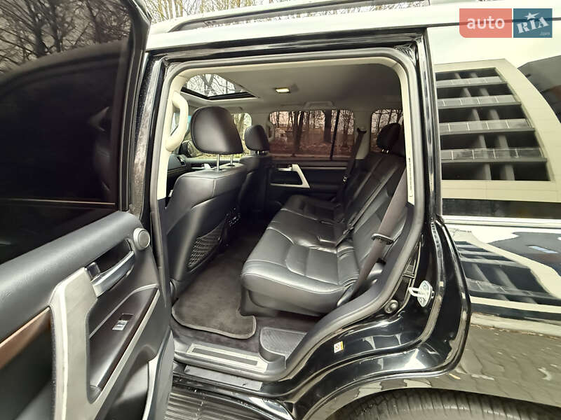 Внедорожник / Кроссовер Toyota Land Cruiser 2016 в Тернополе