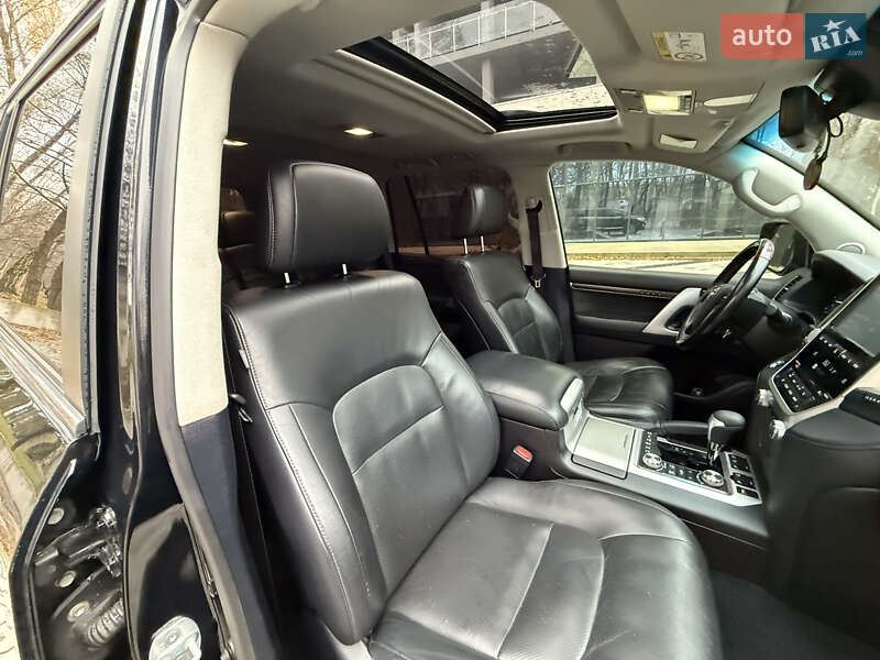 Внедорожник / Кроссовер Toyota Land Cruiser 2016 в Тернополе