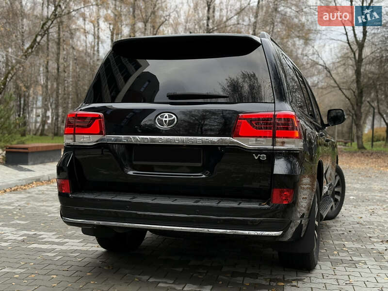Внедорожник / Кроссовер Toyota Land Cruiser 2016 в Тернополе