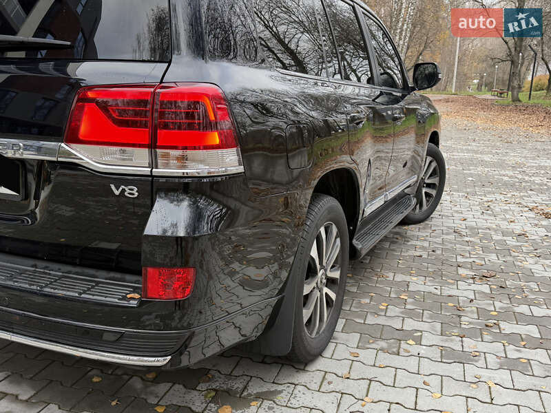 Внедорожник / Кроссовер Toyota Land Cruiser 2016 в Тернополе