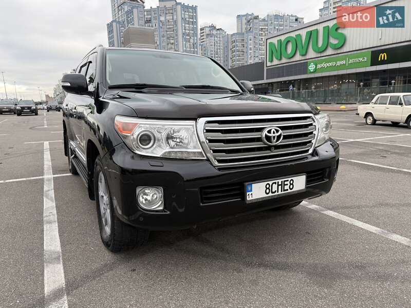 Внедорожник / Кроссовер Toyota Land Cruiser 2013 в Киеве фото 7 Внедорожник / Кроссовер Toyota Land Cruiser 2013 в Киеве