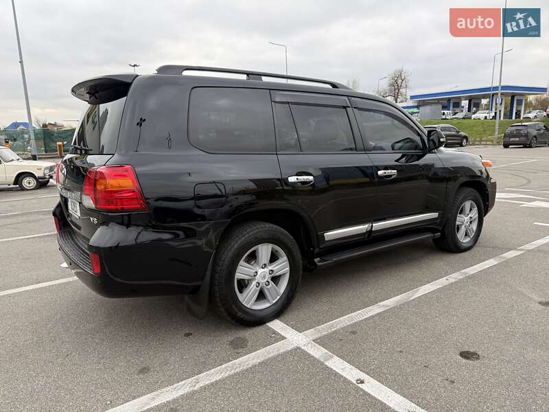 Внедорожник / Кроссовер Toyota Land Cruiser 2013 в Киеве фото 42 Внедорожник / Кроссовер Toyota Land Cruiser 2013 в Киеве