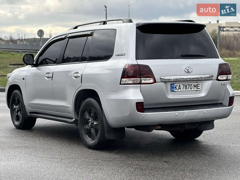 Внедорожник / Кроссовер Toyota Land Cruiser 2011 в Киеве фото 6 Внедорожник / Кроссовер Toyota Land Cruiser 2011 в Киеве