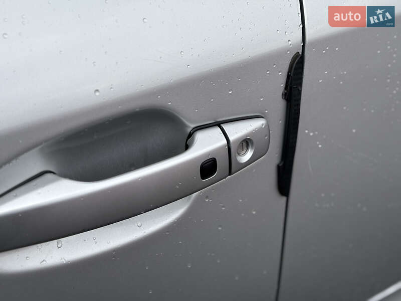 Внедорожник / Кроссовер Toyota Land Cruiser 2011 в Киеве фото 8 Внедорожник / Кроссовер Toyota Land Cruiser 2011 в Киеве