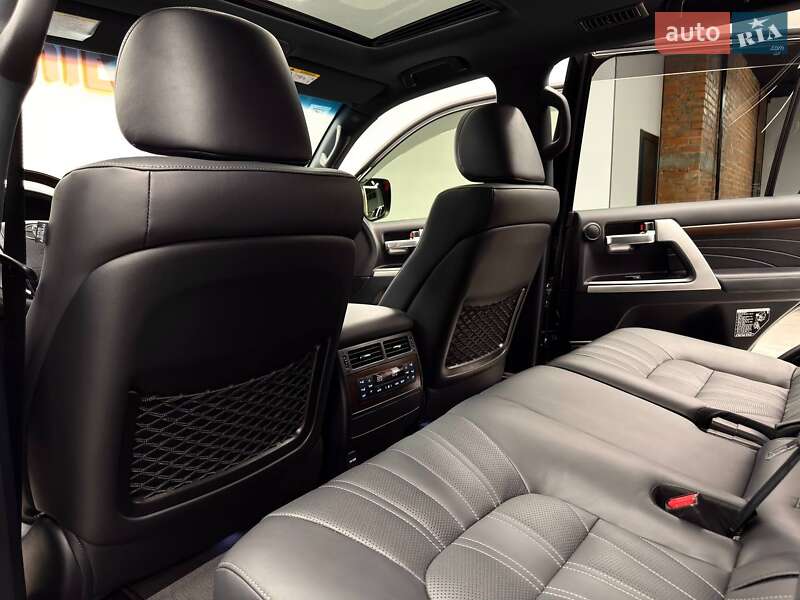 Внедорожник / Кроссовер Toyota Land Cruiser 2020 в Киеве