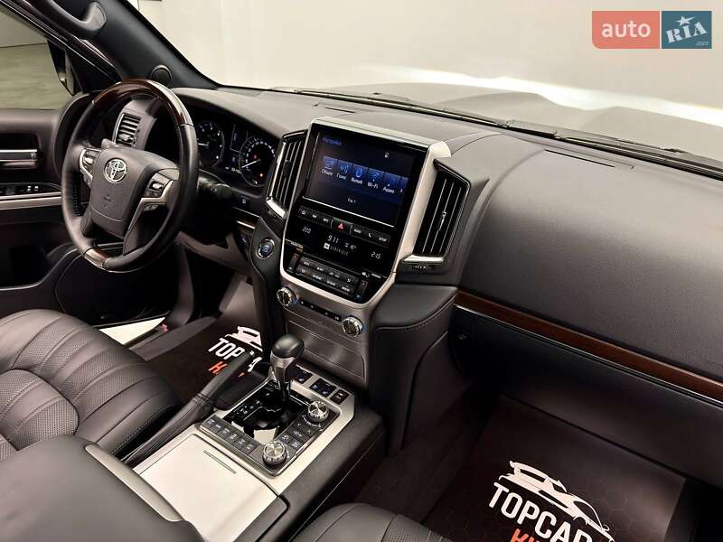 Внедорожник / Кроссовер Toyota Land Cruiser 2020 в Киеве