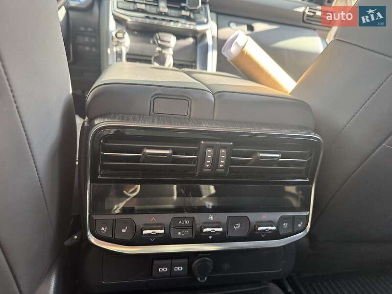 Внедорожник / Кроссовер Toyota Land Cruiser 2022 в Львове фото 31 Внедорожник / Кроссовер Toyota Land Cruiser 2022 в Львове