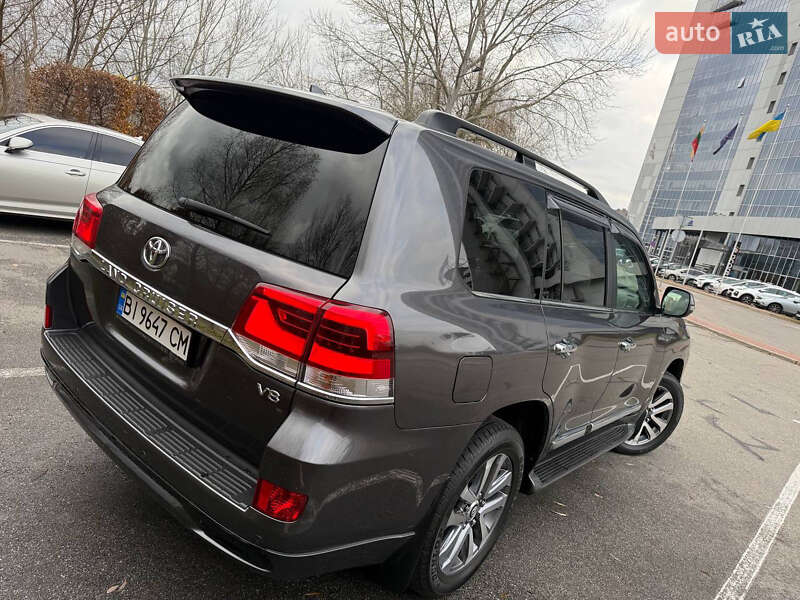 Внедорожник / Кроссовер Toyota Land Cruiser 2018 в Киеве