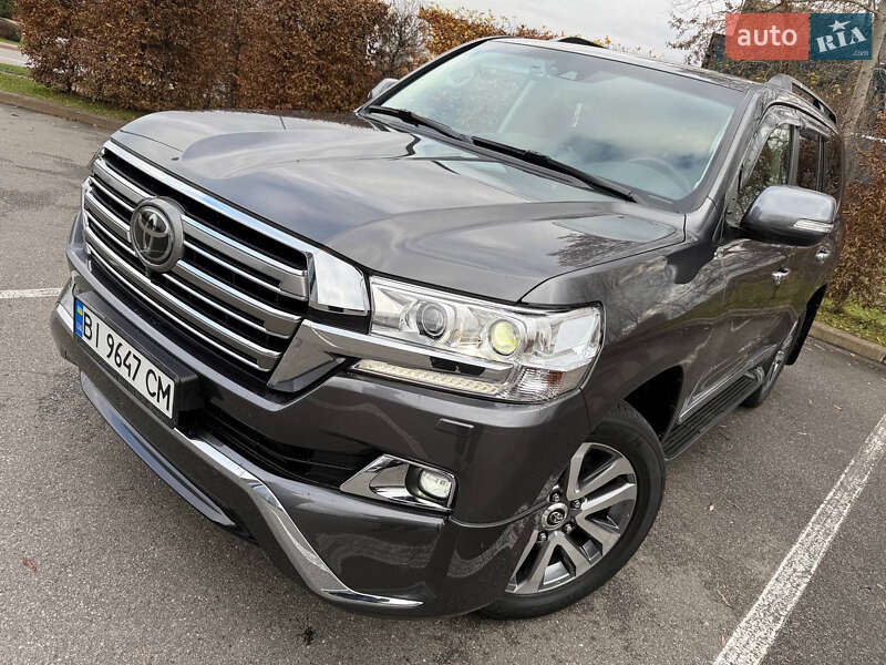 Внедорожник / Кроссовер Toyota Land Cruiser 2018 в Киеве