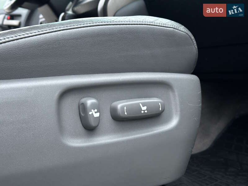 Внедорожник / Кроссовер Toyota Land Cruiser 2010 в Одессе фото 51 Внедорожник / Кроссовер Toyota Land Cruiser 2010 в Одессе