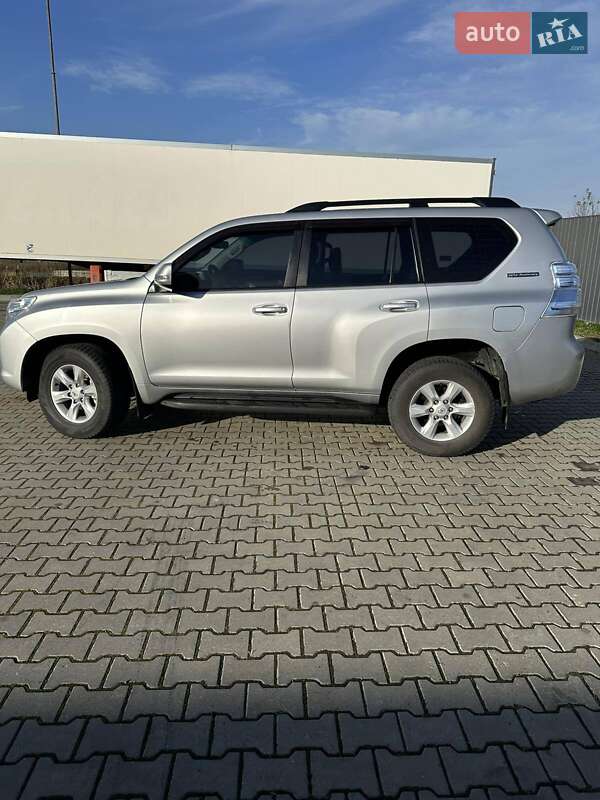 Внедорожник / Кроссовер Toyota Land Cruiser 2012 в Коломые фото 5 Внедорожник / Кроссовер Toyota Land Cruiser 2012 в Коломые