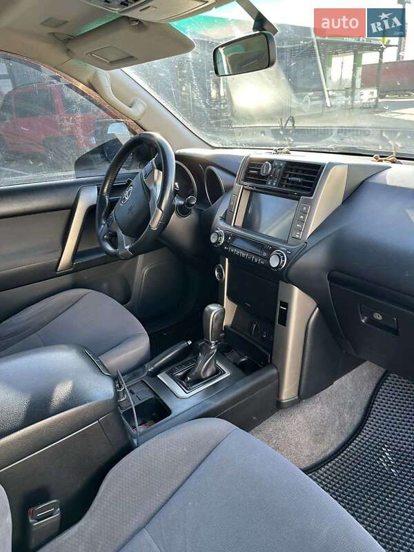 Внедорожник / Кроссовер Toyota Land Cruiser 2012 в Коломые фото 24 Внедорожник / Кроссовер Toyota Land Cruiser 2012 в Коломые