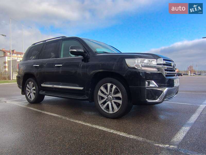 Внедорожник / Кроссовер Toyota Land Cruiser 2018 в Киеве фото 3 Внедорожник / Кроссовер Toyota Land Cruiser 2018 в Киеве