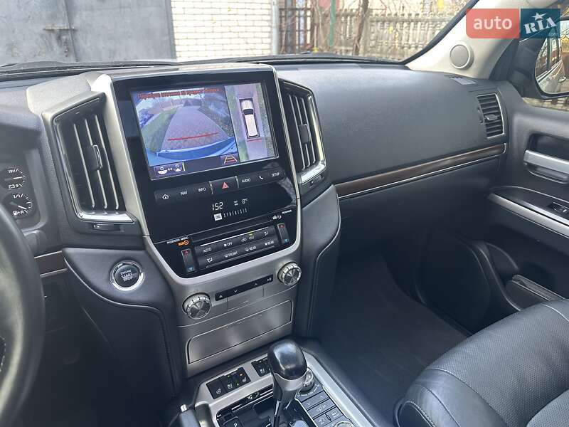 Внедорожник / Кроссовер Toyota Land Cruiser 2017 в Виннице фото 24 Внедорожник / Кроссовер Toyota Land Cruiser 2017 в Виннице