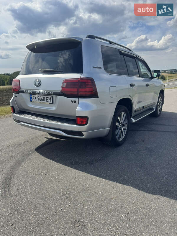Внедорожник / Кроссовер Toyota Land Cruiser 2016 в Харькове фото 8 Внедорожник / Кроссовер Toyota Land Cruiser 2016 в Харькове