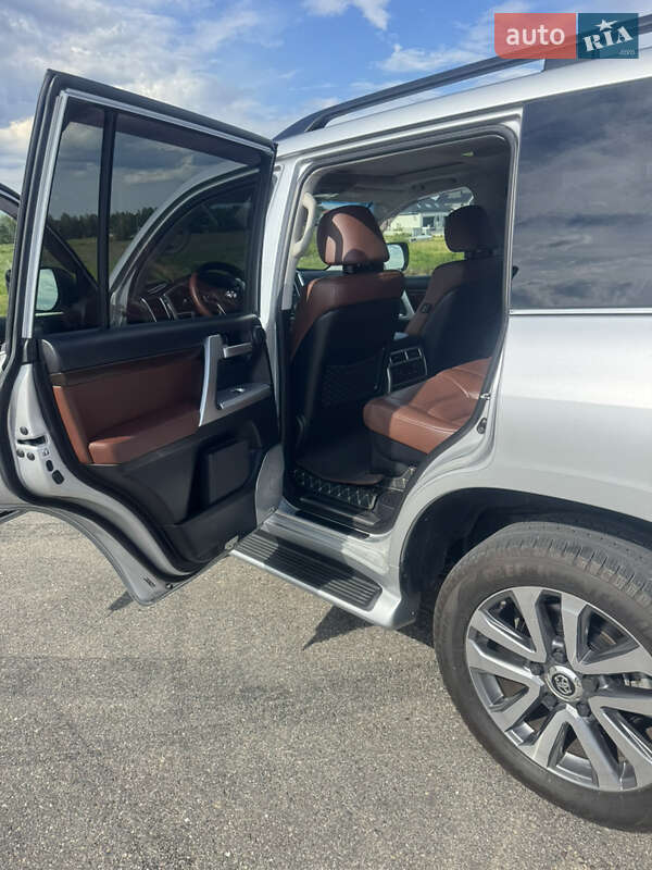 Внедорожник / Кроссовер Toyota Land Cruiser 2016 в Харькове фото 11 Внедорожник / Кроссовер Toyota Land Cruiser 2016 в Харькове