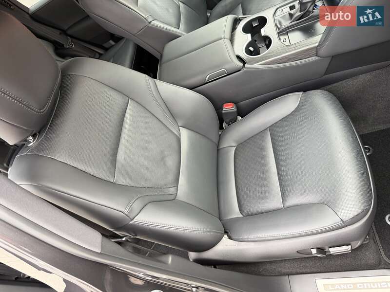 Внедорожник / Кроссовер Toyota Land Cruiser 2023 в Киеве