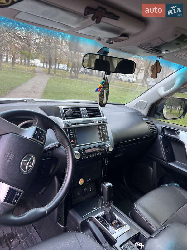 Внедорожник / Кроссовер Toyota Land Cruiser 2014 в Днепре