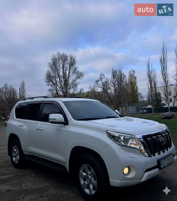 Внедорожник / Кроссовер Toyota Land Cruiser 2014 в Днепре
