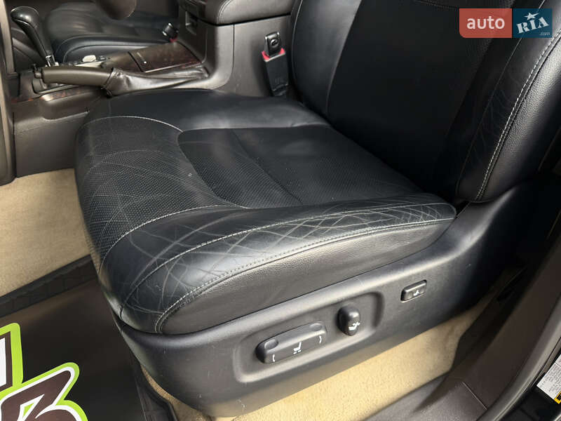 Внедорожник / Кроссовер Toyota Land Cruiser 2010 в Киеве