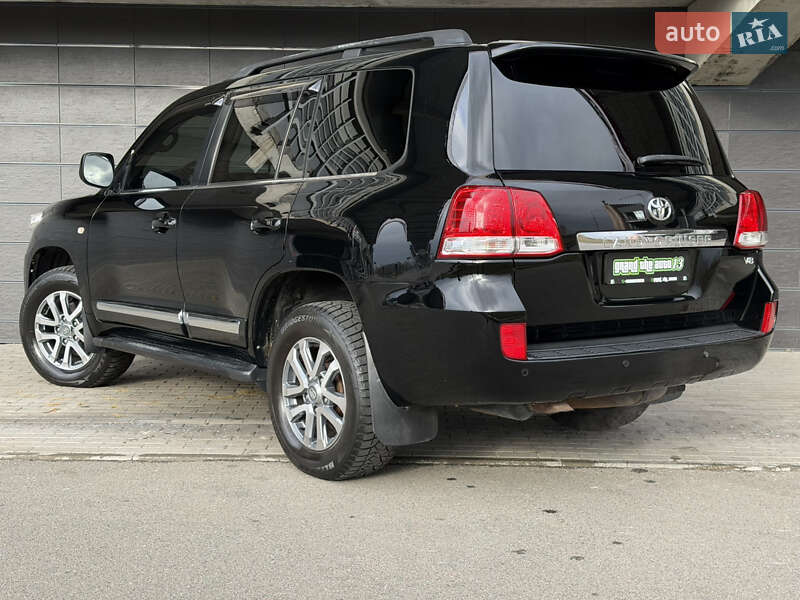 Внедорожник / Кроссовер Toyota Land Cruiser 2010 в Киеве