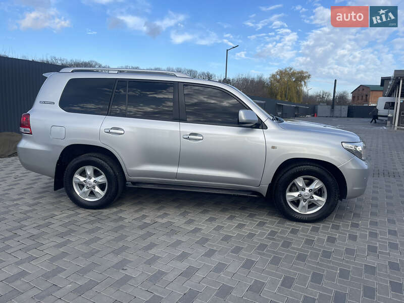 Позашляховик / Кросовер Toyota Land Cruiser 2008 в Полтаві